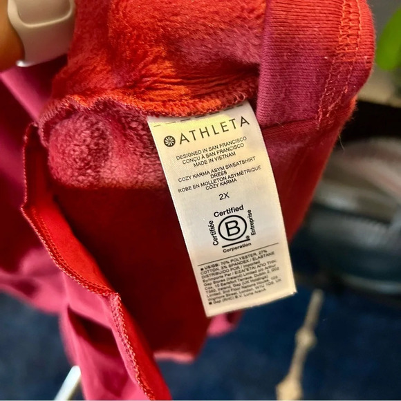 NWT - Athleta Cozy Karma Asym Pullover Sweatshirt Top Decadent Red 2XL - Picture 12 of 12